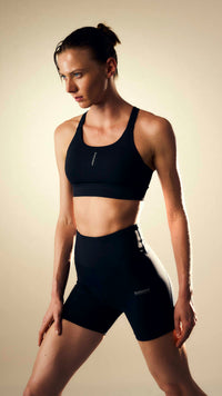 DEEP BLACK ACTIVE WOMAN TOP